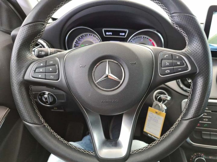 Photo 12 VIN: WDC1569121J334845 - MERCEDES-BENZ GLA 