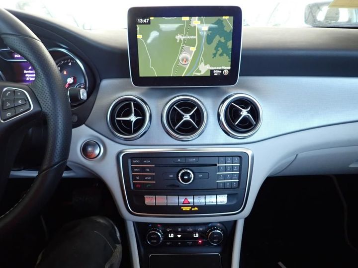 Photo 5 VIN: WDC1569121J523304 - MERCEDES-BENZ GLA 