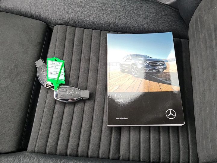 Photo 4 VIN: WDC1569421J603853 - MERCEDES-BENZ GLA 