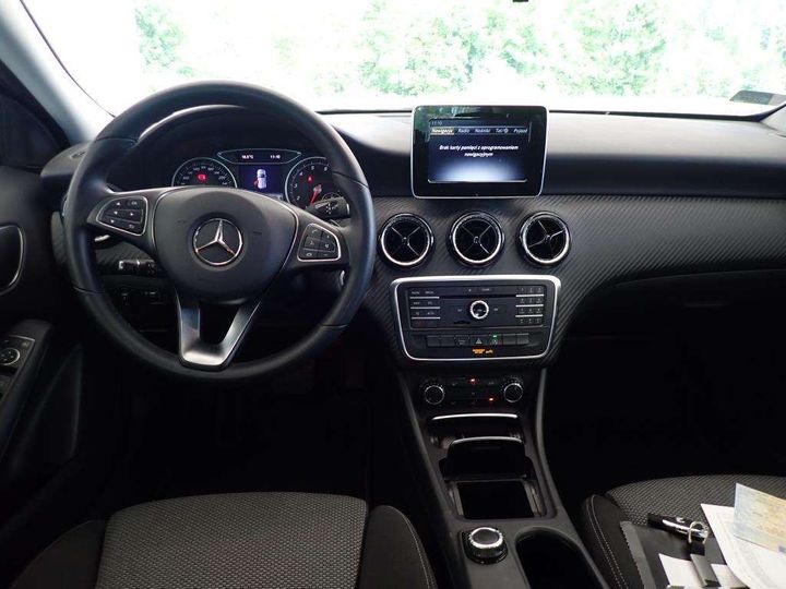 Photo 10 VIN: WDC1569421J651546 - MERCEDES-BENZ GLA 