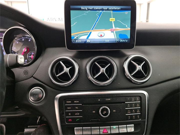 Photo 16 VIN: WDC1569421J656857 - MERCEDES-BENZ GLA 