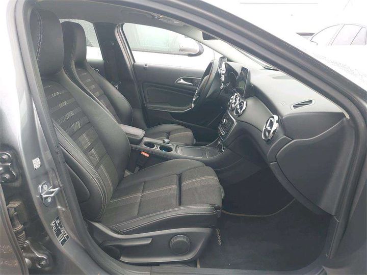 Photo 9 VIN: WDC1569431J544915 - MERCEDES-BENZ GLA 