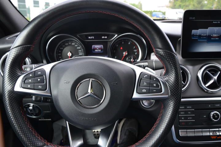 Photo 10 VIN: WDC1569471J489202 - MERCEDES-BENZ GLA HATCHBACK 