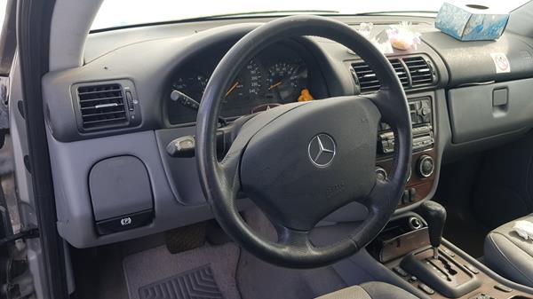 Photo 11 VIN: WDC1631571A423393 - MERCEDES-BENZ ML350 