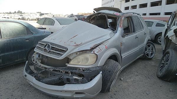 Photo 3 VIN: WDC1631741A477536 - MERCEDES-BENZ ML55 