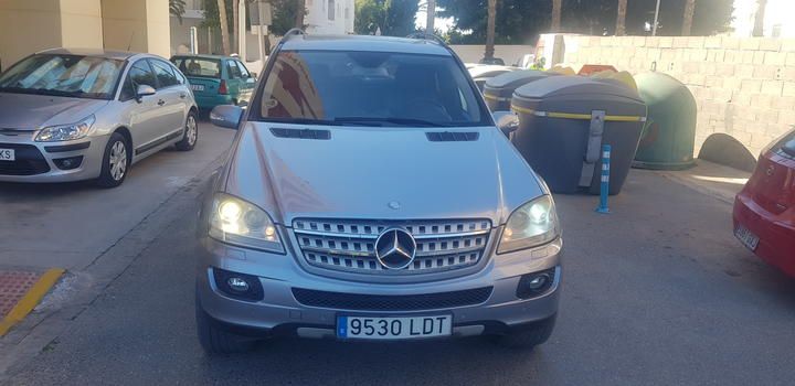 Photo 1 VIN: WDC1641201A232330 - MERCEDES-BENZ ML 4X4 (FOUR WHEEL DRIVE). 