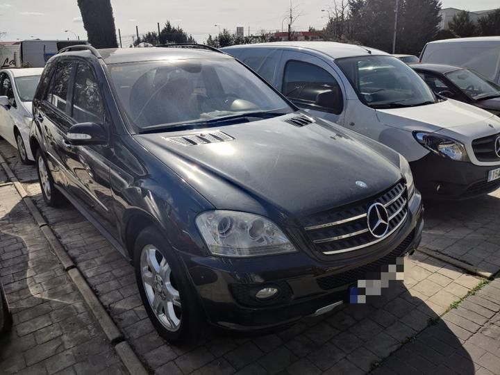 Photo 2 VIN: WDC1641281A420661 - MERCEDES-BENZ ML 