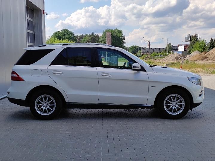 Photo 4 VIN: WDC1660241A039081 - MERCEDES-BENZ M-CLASS SUV 