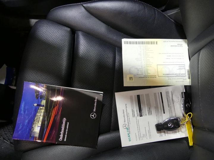 Photo 9 VIN: WDC2539051F032803 - MERCEDES-BENZ GLC 