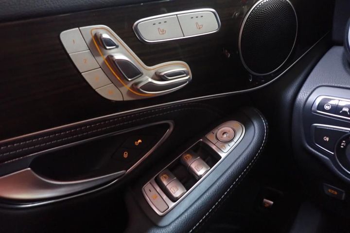 Photo 13 VIN: WDC2539051F076897 - MERCEDES-BENZ CLASSE GLC 