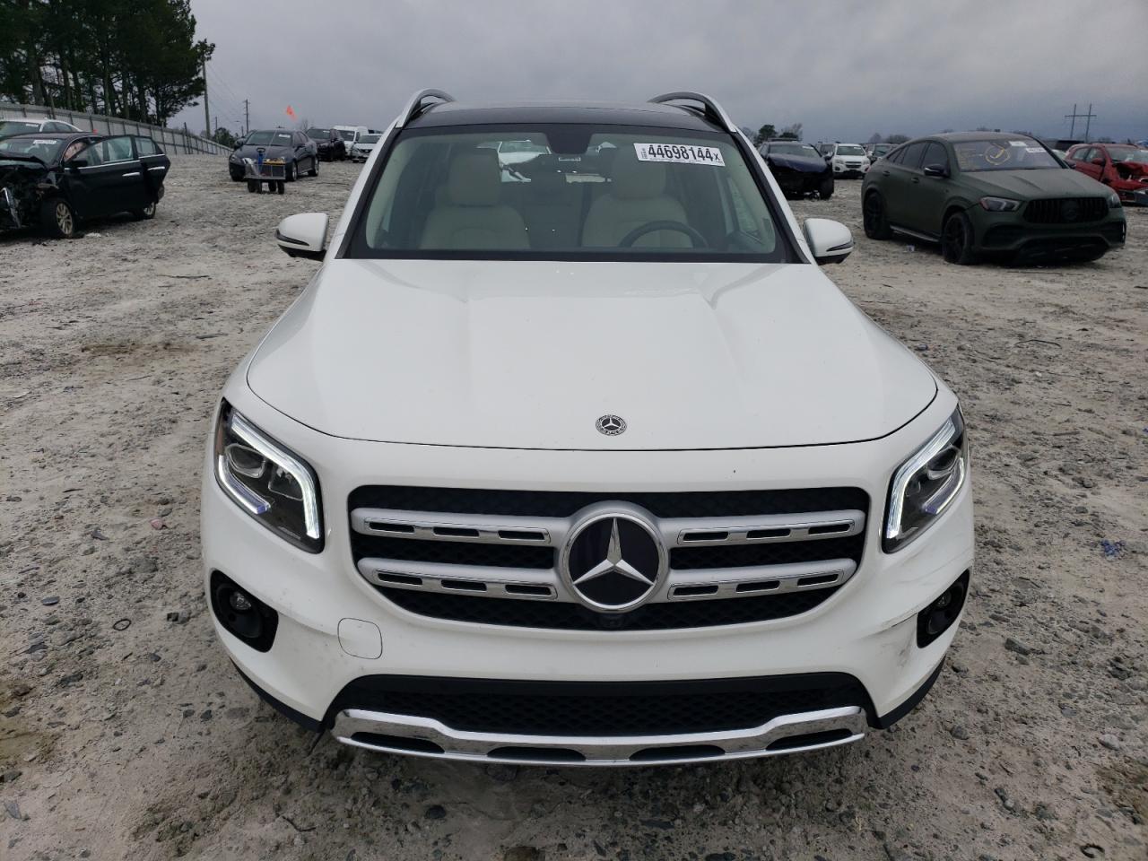 Photo 4 VIN: WDC4M4GB9LW010302 - MERCEDES-BENZ GLB 