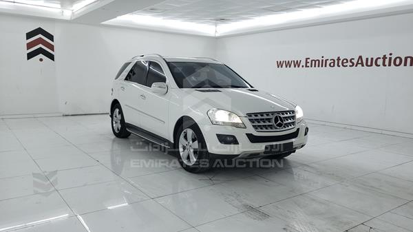 Photo 9 VIN: WDCBB72E89A455247 - MERCEDES-BENZ ML 500 