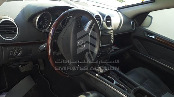 Photo 10 VIN: WDCBF86E99A506582 - MERCEDES-BENZ GL 500 