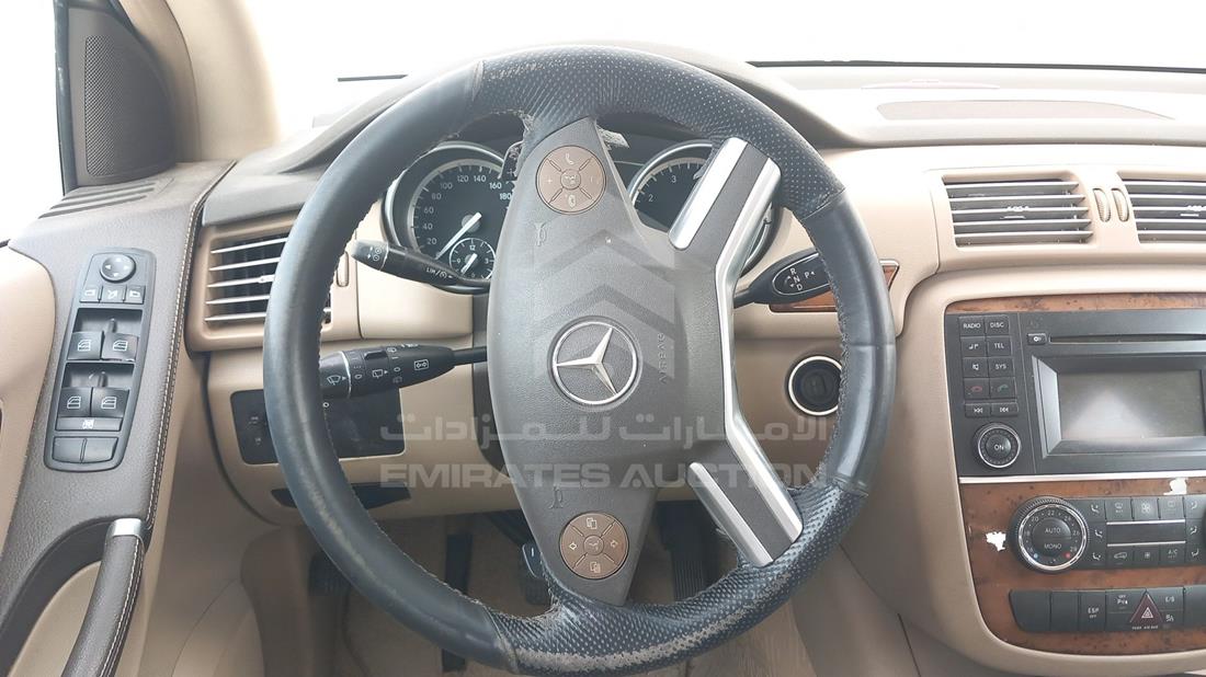 Photo 11 VIN: WDCCB5EE2BA127249 - MERCEDES R 