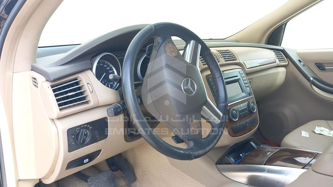 Photo 9 VIN: WDCCB5EE2BA127249 - MERCEDES R 