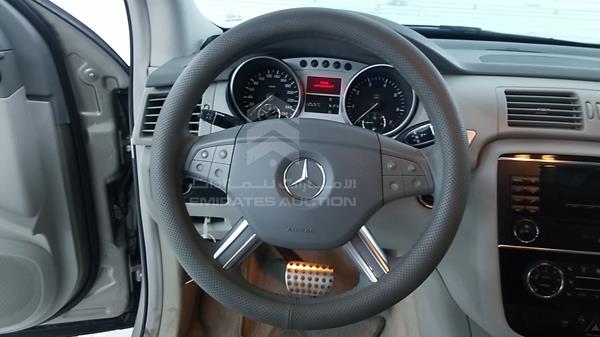 Photo 13 VIN: WDCCB65E28A064989 - MERCEDES-BENZ R 350 