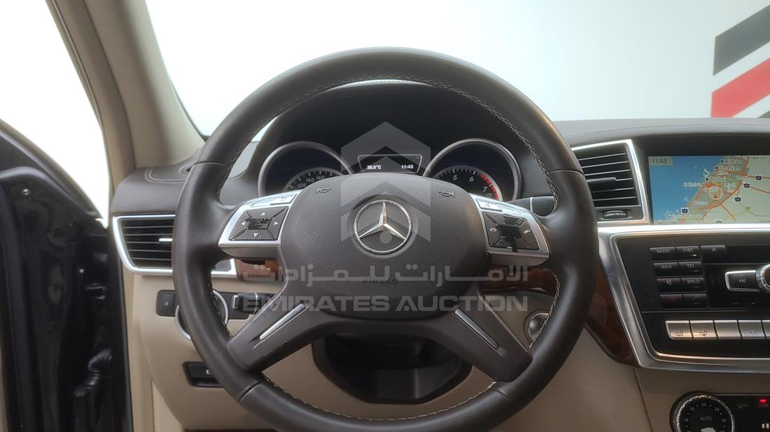 Photo 14 VIN: WDCDF7DE5EA268262 - MERCEDES GL 