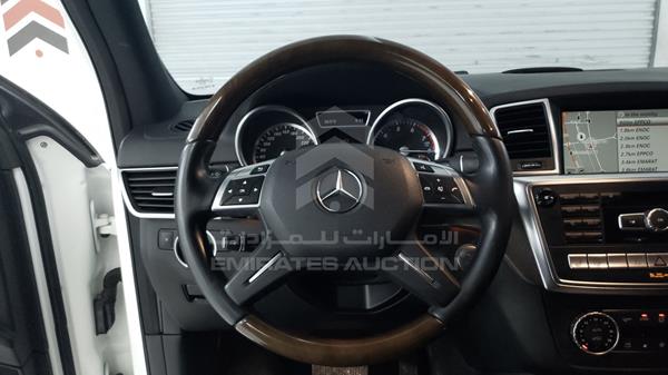 Photo 13 VIN: WDCDF7DE6FA461411 - MERCEDES-BENZ GL 500 