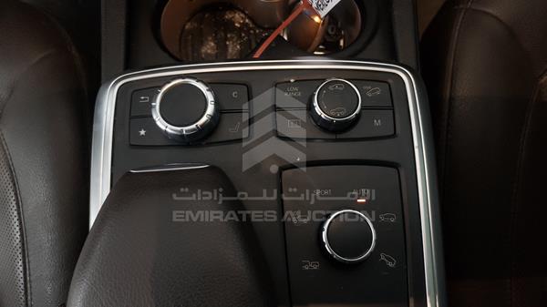 Photo 17 VIN: WDCDF7DE6FA461411 - MERCEDES-BENZ GL 500 