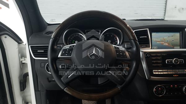 Photo 12 VIN: WDCDF7DE6FA461411 - MERCEDES-BENZ GL 500 