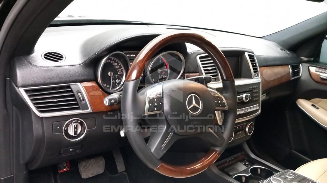 Photo 6 VIN: WDCDF7DE7DA187777 - MERCEDES GL 500 