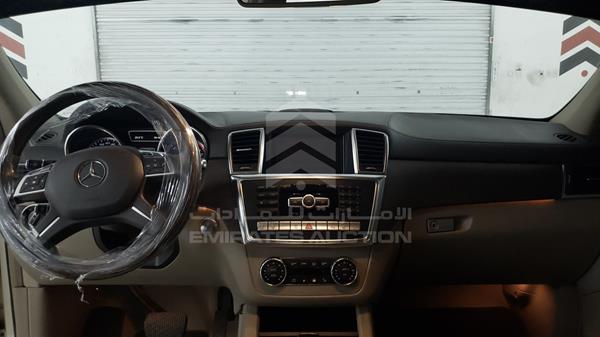 Photo 12 VIN: WDCDF7DE8DA143786 - MERCEDES-BENZ GL 500 