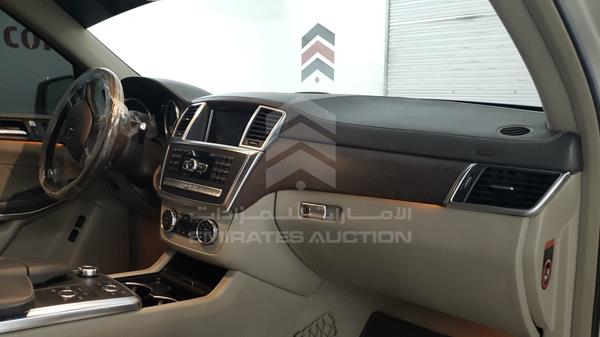 Photo 23 VIN: WDCDF7DE8DA143786 - MERCEDES-BENZ GL 500 