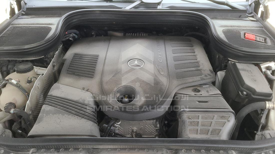 Photo 33 VIN: WDCFF5KE3KA081548 - MERCEDES GLS 