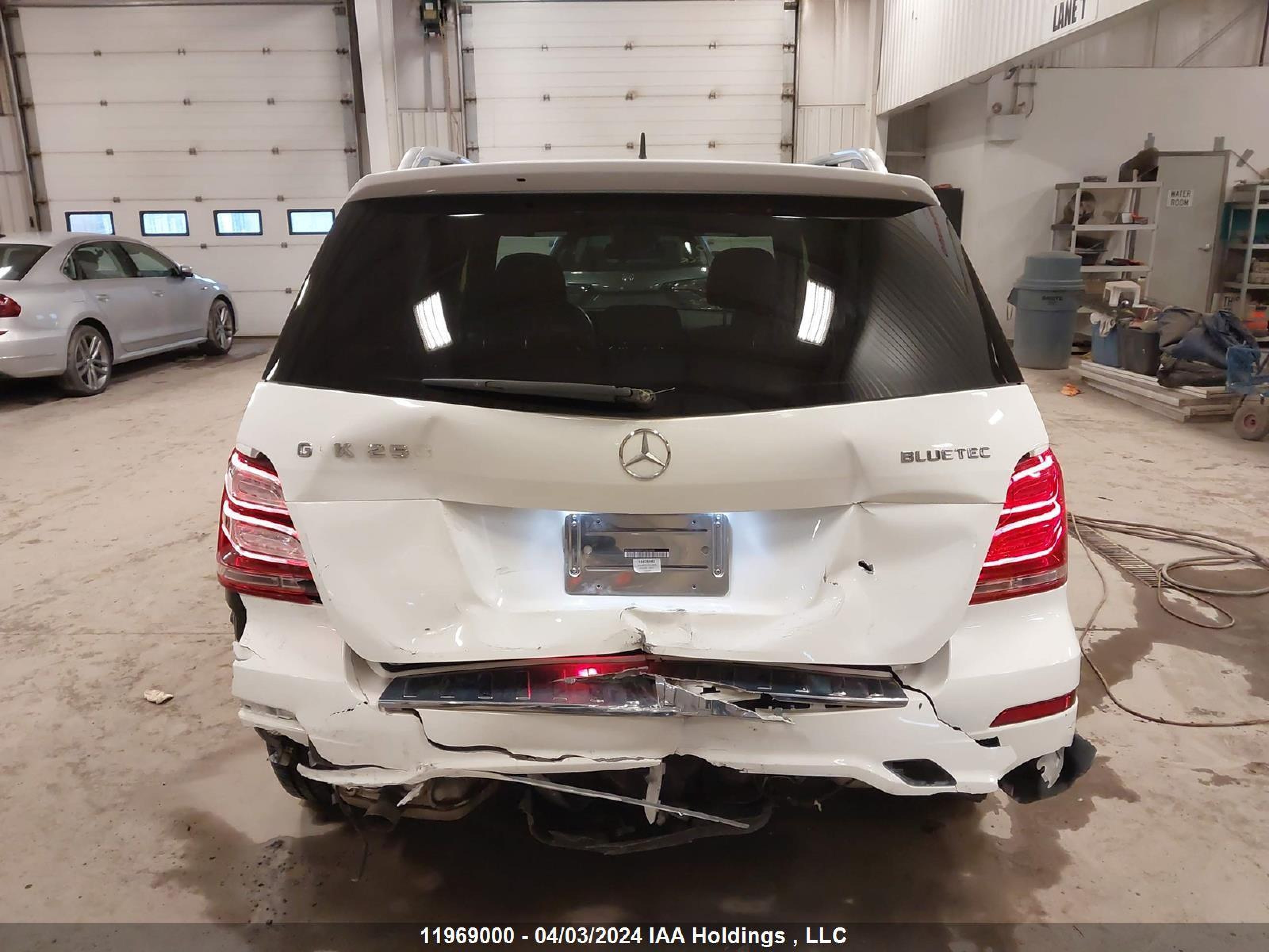 Photo 16 VIN: WDCGG0EB5FG383688 - MERCEDES-BENZ NULL 