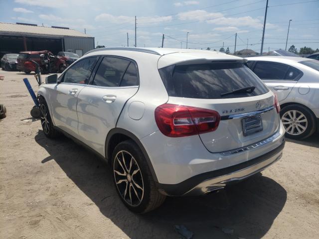 Photo 2 VIN: WDCTG4EB0FJ168373 - MERCEDES-BENZ GLA 250 