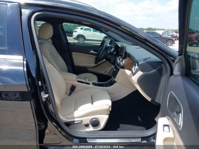 Photo 4 VIN: WDCTG4EB0GJ247303 - MERCEDES-BENZ GLA-CLASS 