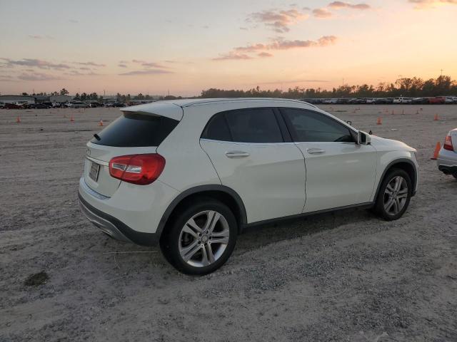 Photo 2 VIN: WDCTG4EB0GJ267924 - MERCEDES-BENZ GLA 250 