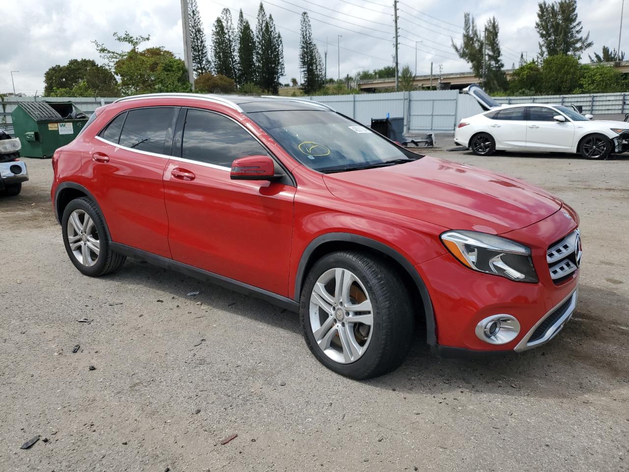 Photo 3 VIN: WDCTG4EB0JJ367769 - MERCEDES-BENZ GLA-KLASSE 