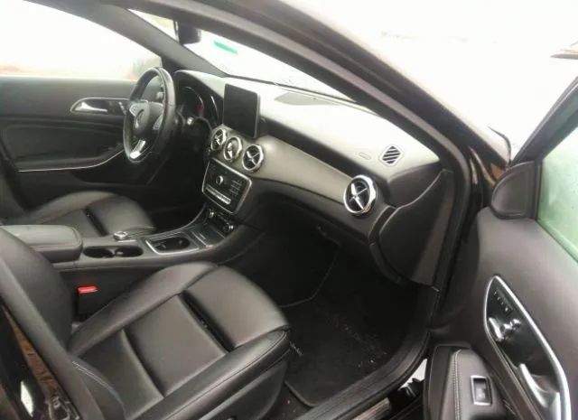 Photo 4 VIN: WDCTG4EB0JJ435911 - MERCEDES-BENZ GLA 