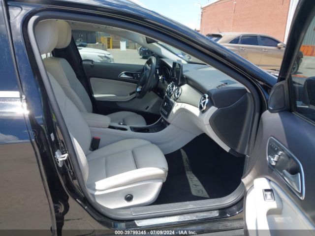 Photo 4 VIN: WDCTG4EB0JJ444110 - MERCEDES-BENZ GLA-CLASS 