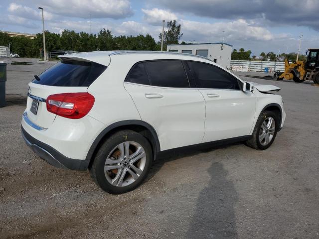 Photo 2 VIN: WDCTG4EB0JJ451168 - MERCEDES-BENZ GLA 250 