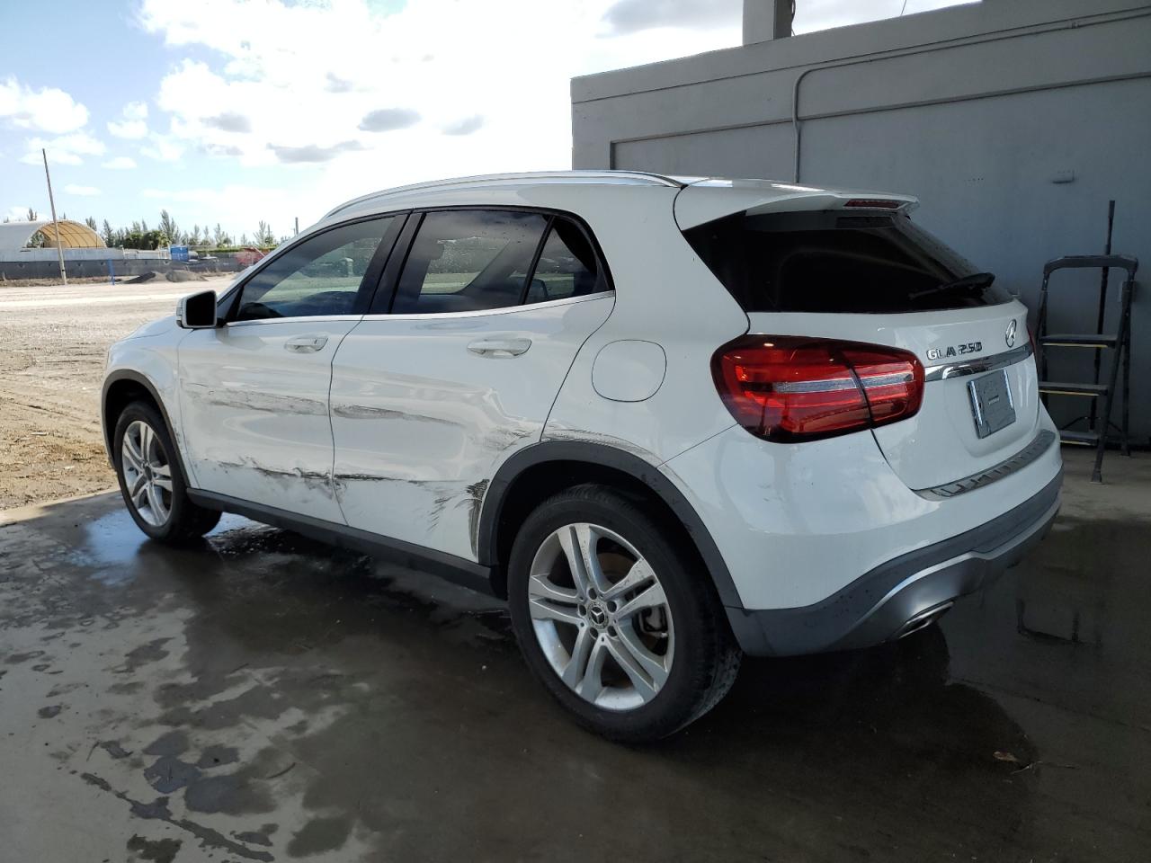 Photo 1 VIN: WDCTG4EB0KU002654 - MERCEDES-BENZ GLA-KLASSE 