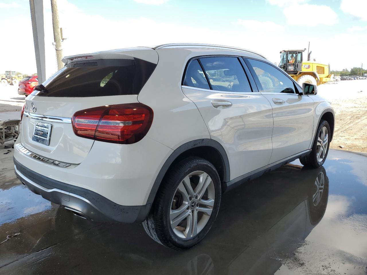 Photo 2 VIN: WDCTG4EB0KU002654 - MERCEDES-BENZ GLA-KLASSE 