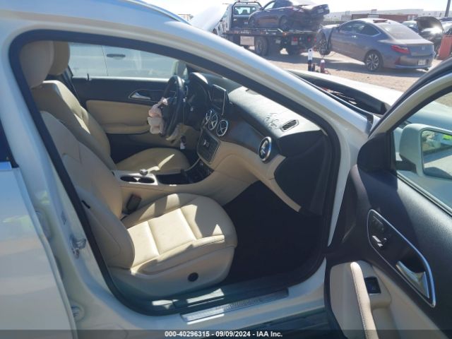 Photo 4 VIN: WDCTG4EB1FJ187143 - MERCEDES-BENZ GLA-CLASS 