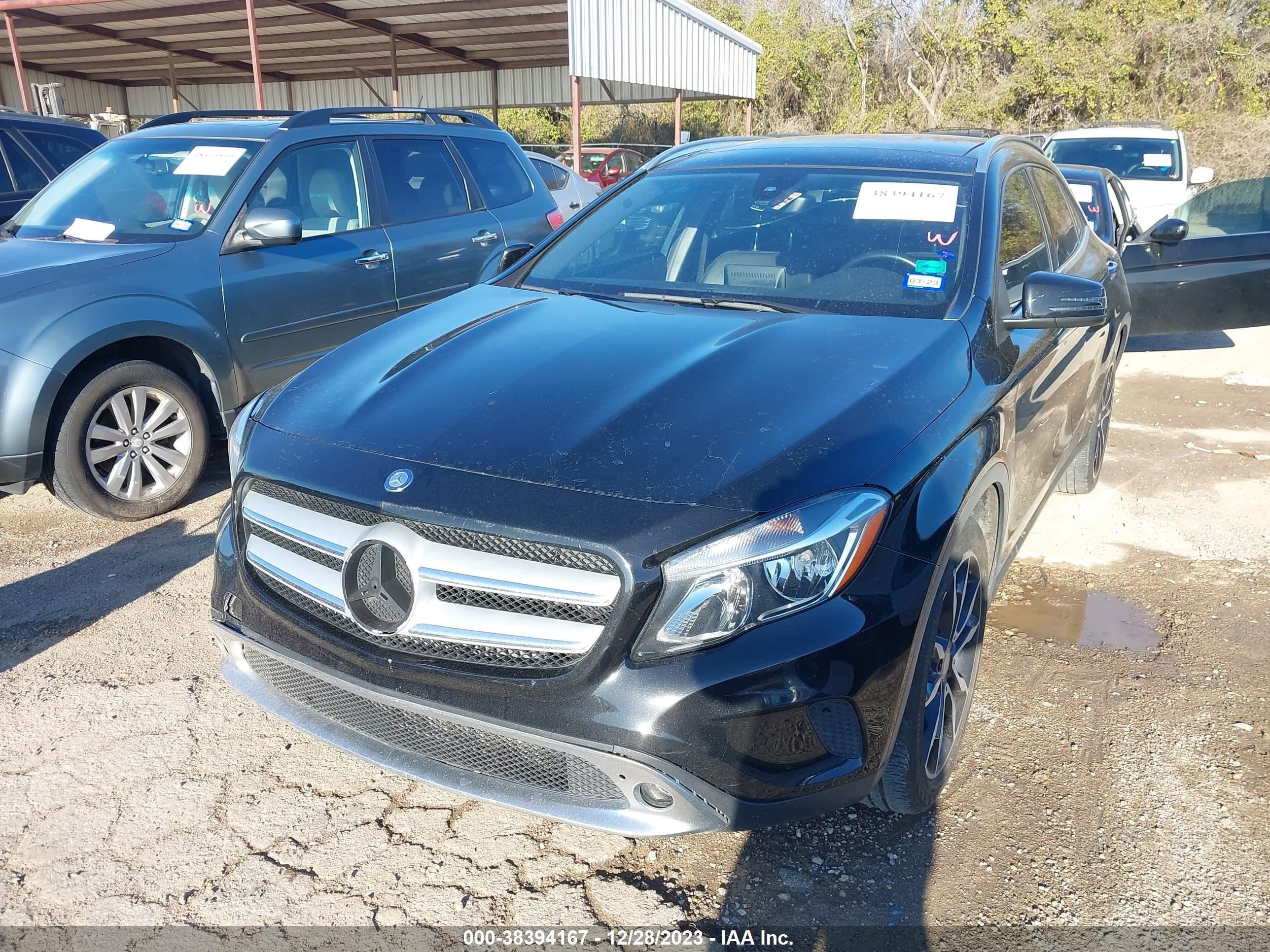 Photo 1 VIN: WDCTG4EB1GJ245723 - MERCEDES-BENZ GLA-KLASSE 