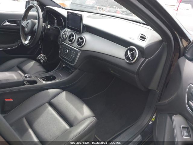 Photo 4 VIN: WDCTG4EB1HJ354975 - MERCEDES-BENZ GLA 250 