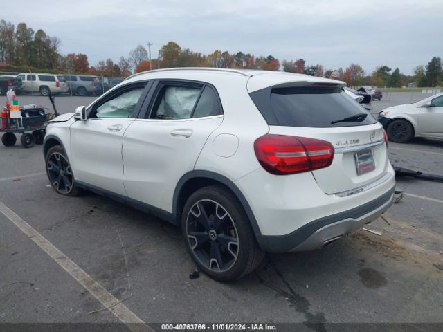 Photo 2 VIN: WDCTG4EB1KJ550485 - MERCEDES-BENZ GLA-CLASS 