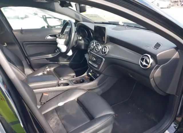 Photo 4 VIN: WDCTG4EB1KJ553662 - MERCEDES-BENZ GLA 250 