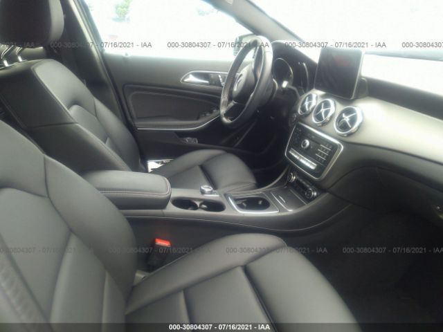 Photo 4 VIN: WDCTG4EB2JJ406751 - MERCEDES-BENZ GLA 