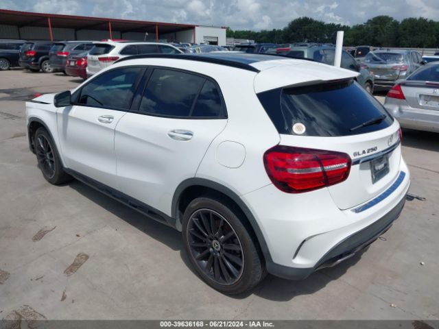 Photo 2 VIN: WDCTG4EB2KU001697 - MERCEDES-BENZ GLA-CLASS 