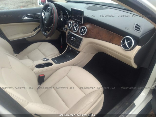 Photo 4 VIN: WDCTG4EB3FJ126540 - MERCEDES-BENZ GLA 250 