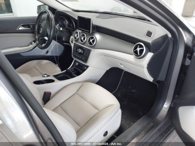 Photo 4 VIN: WDCTG4EB3FJ128045 - MERCEDES-BENZ GLA-CLASS 