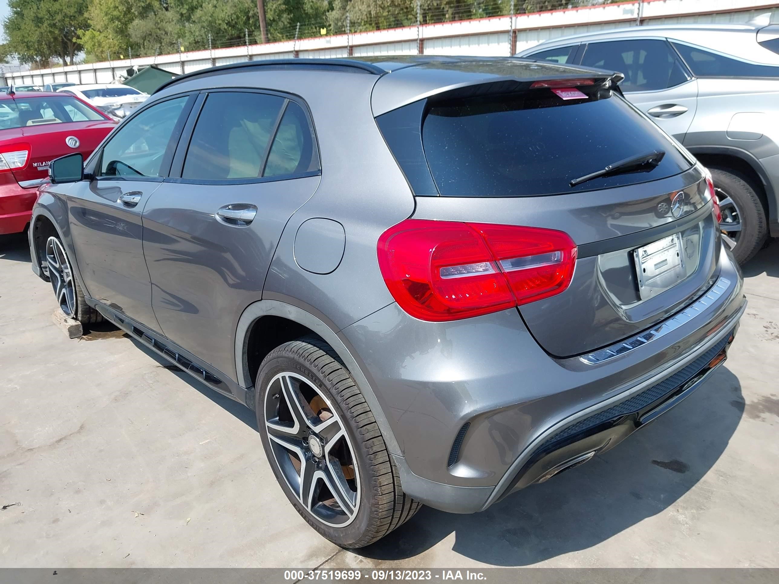 Photo 2 VIN: WDCTG4EB3GJ255105 - MERCEDES-BENZ GLA-KLASSE 