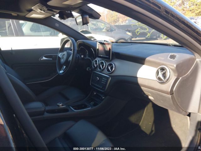 Photo 4 VIN: WDCTG4EB3HJ346537 - MERCEDES-BENZ GLA-CLASS 