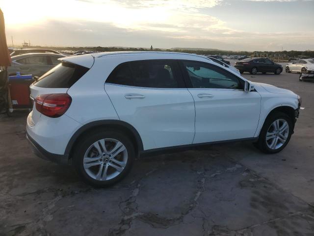 Photo 2 VIN: WDCTG4EB3KU015799 - MERCEDES-BENZ GLA 250 